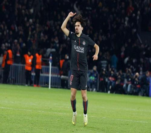 拜仁积极追,求梅努,一月转会窗,欧博体育官网,OUBO,Abg,SPORTS,欧博体育中国官网,OUBO,Abg体育平台,欧博体育服务